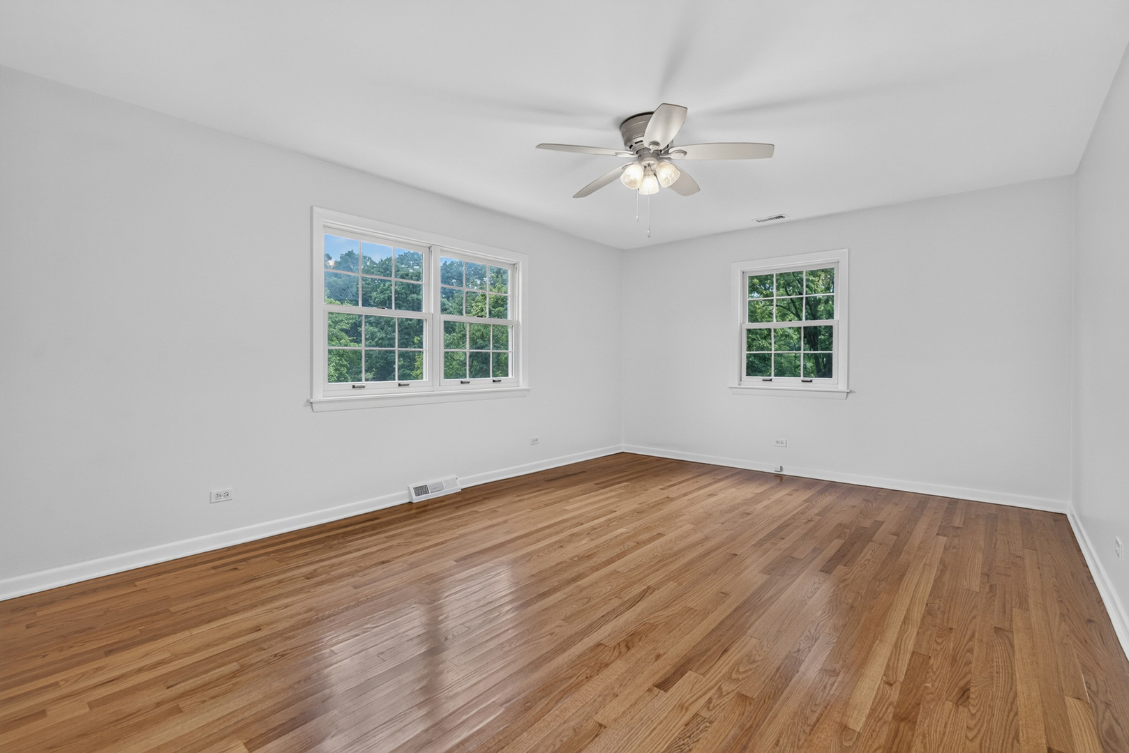 2100 Stirling Road Property Photo 22