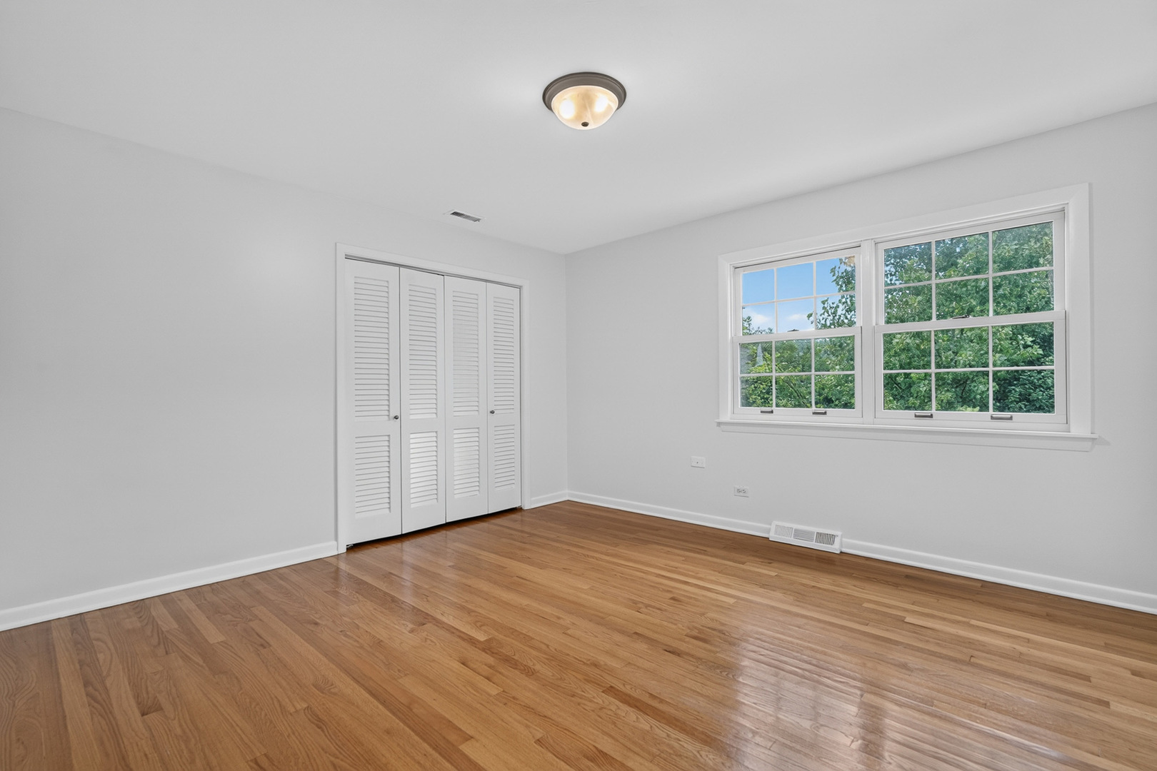 2100 Stirling Road Property Photo 23