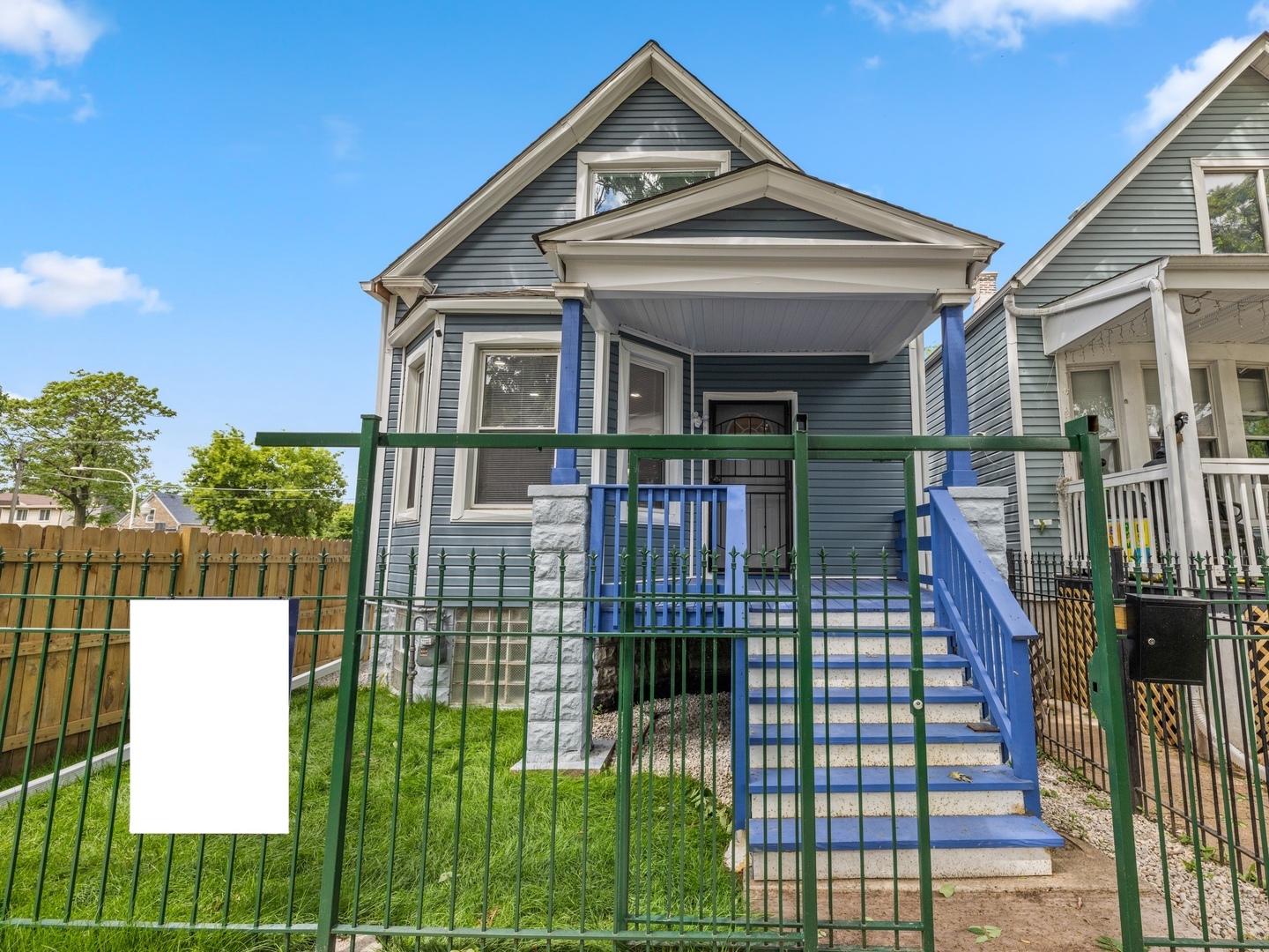 6350 S Wood Street Property Photo 2
