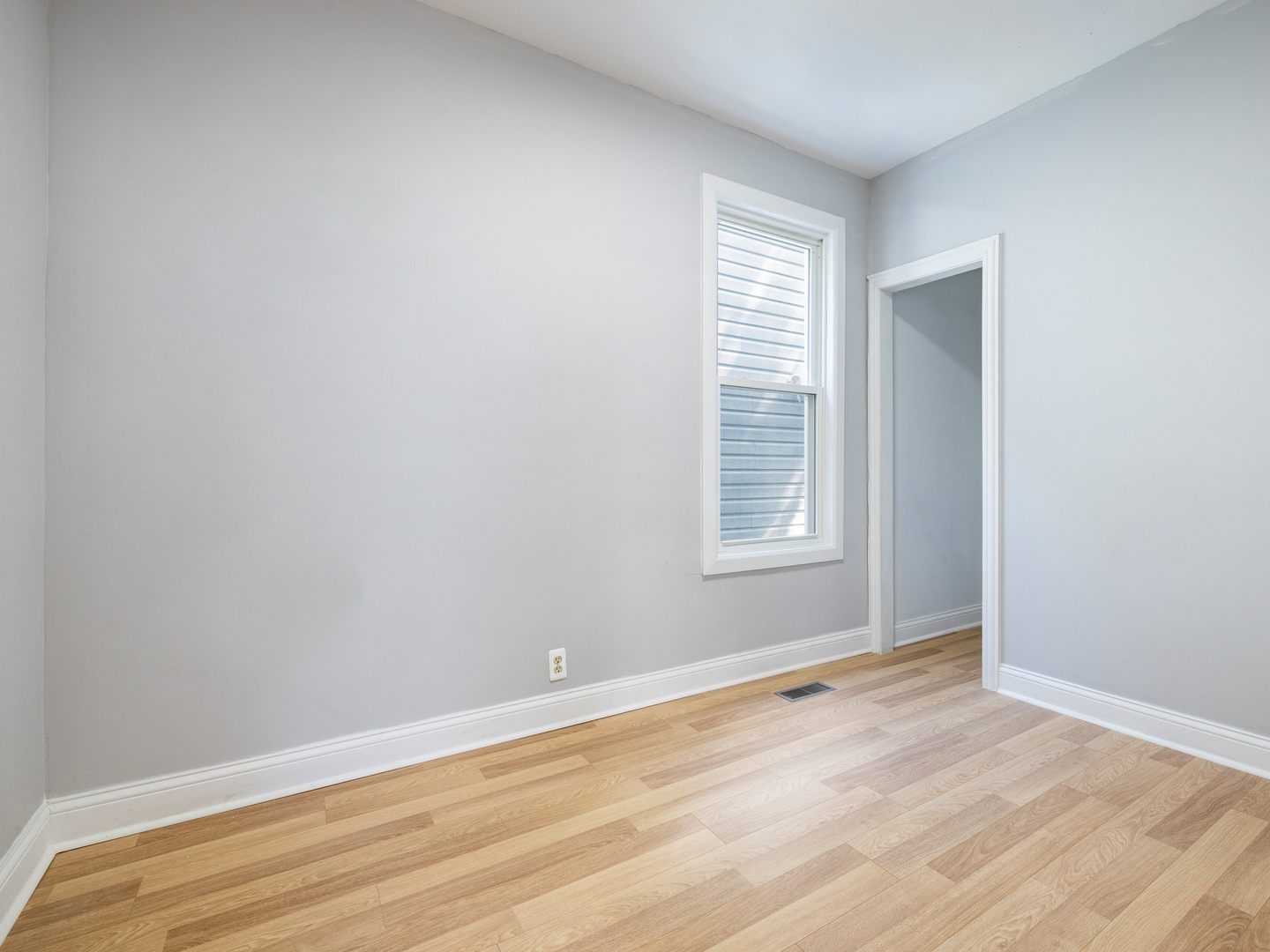 6350 S Wood Street Property Photo 14