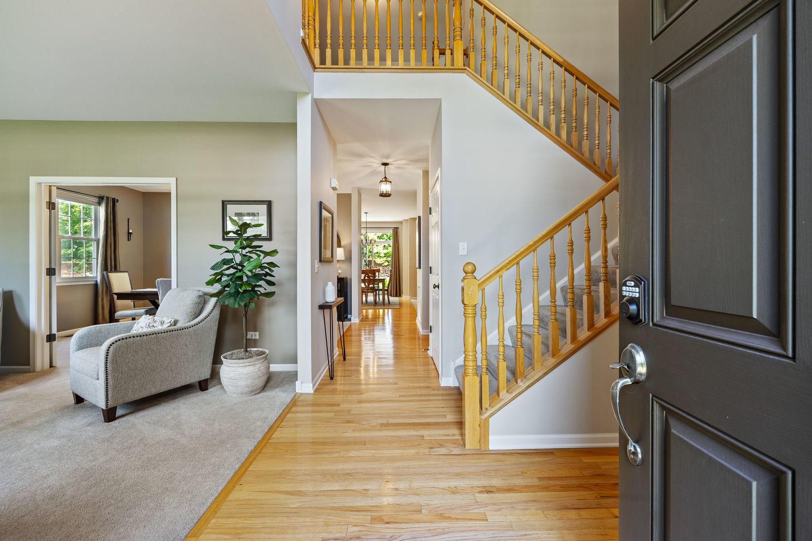 2815 Forest Creek Lane Property Photo 3