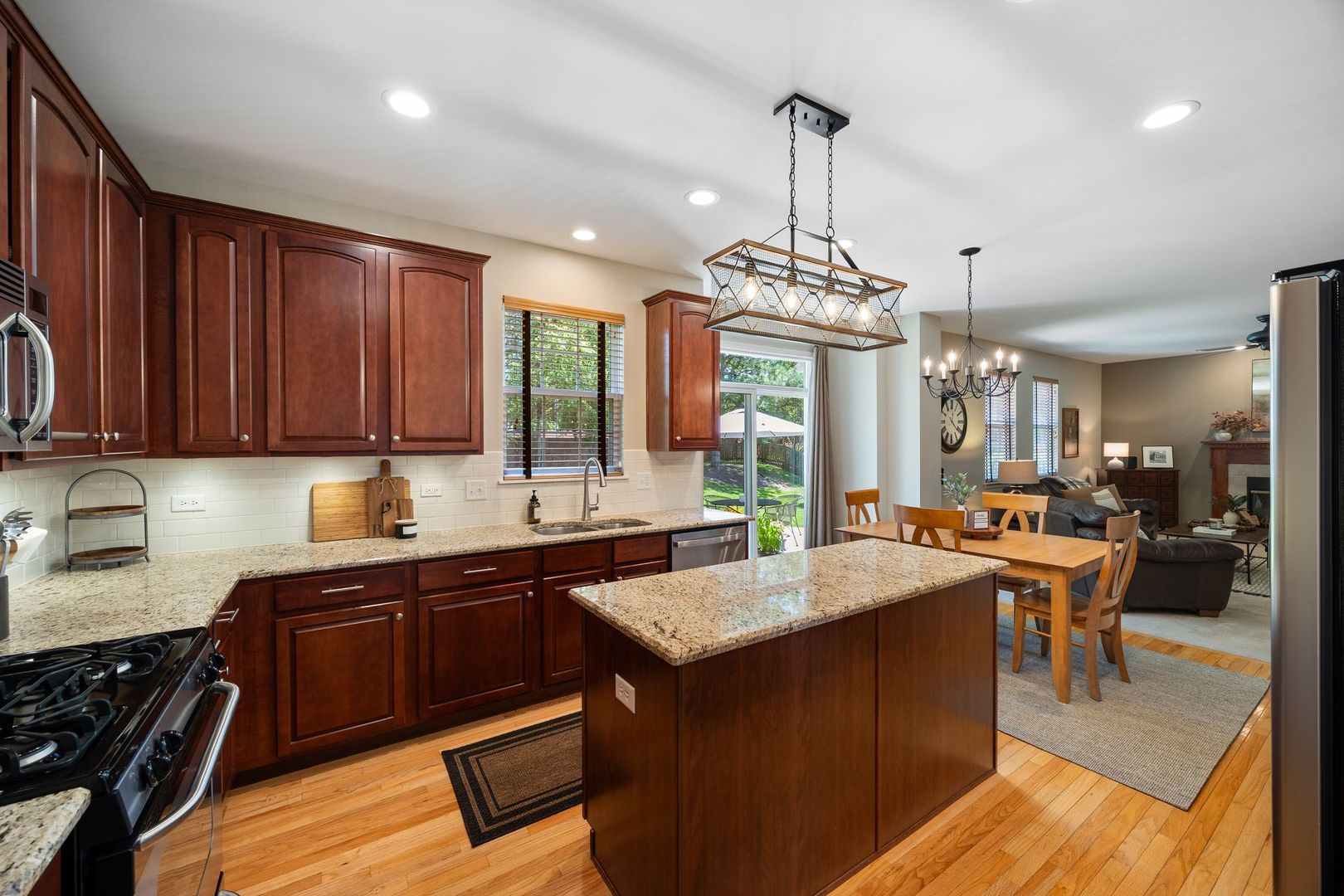 2815 Forest Creek Lane Property Photo 8