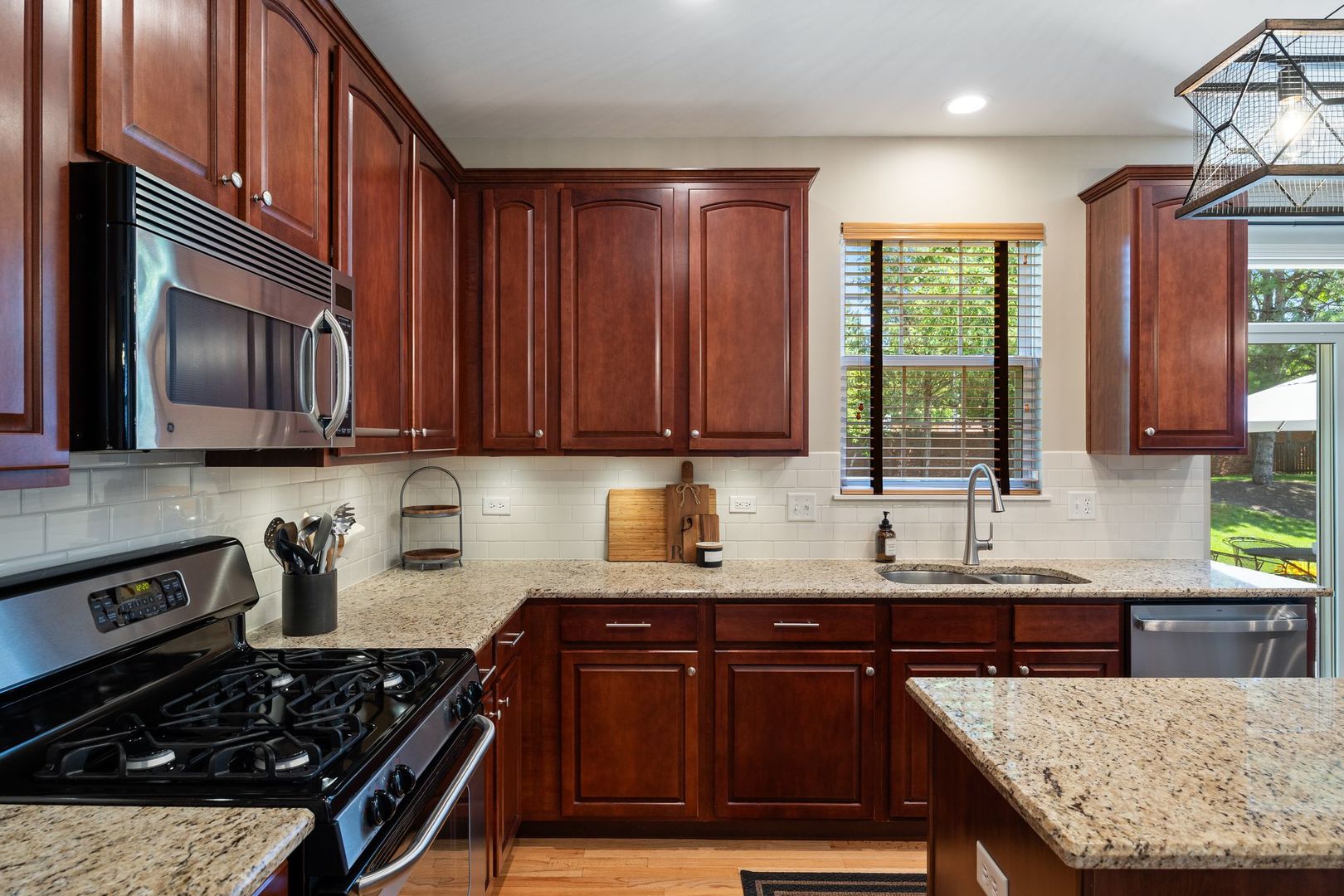 2815 Forest Creek Lane Property Photo 9