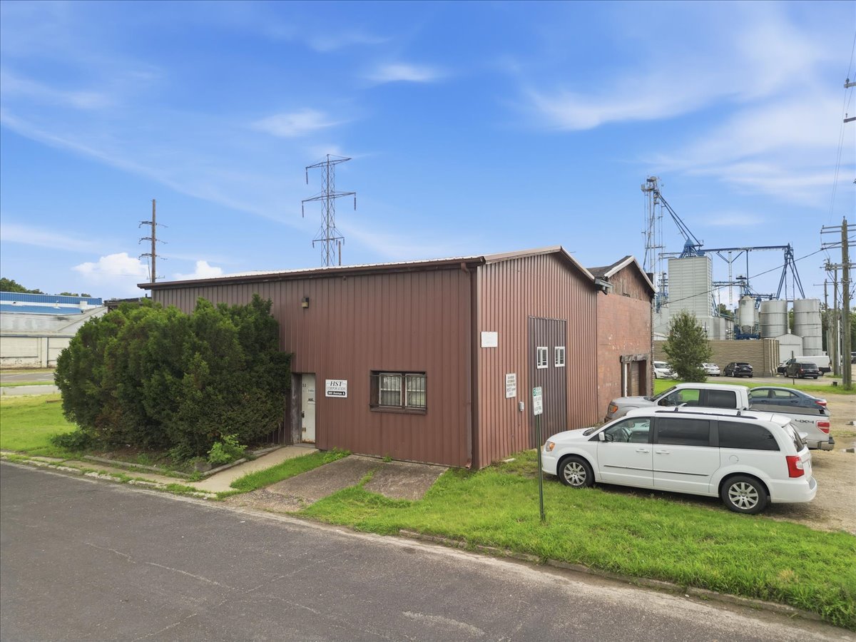 300 Ave A Property Photo 22