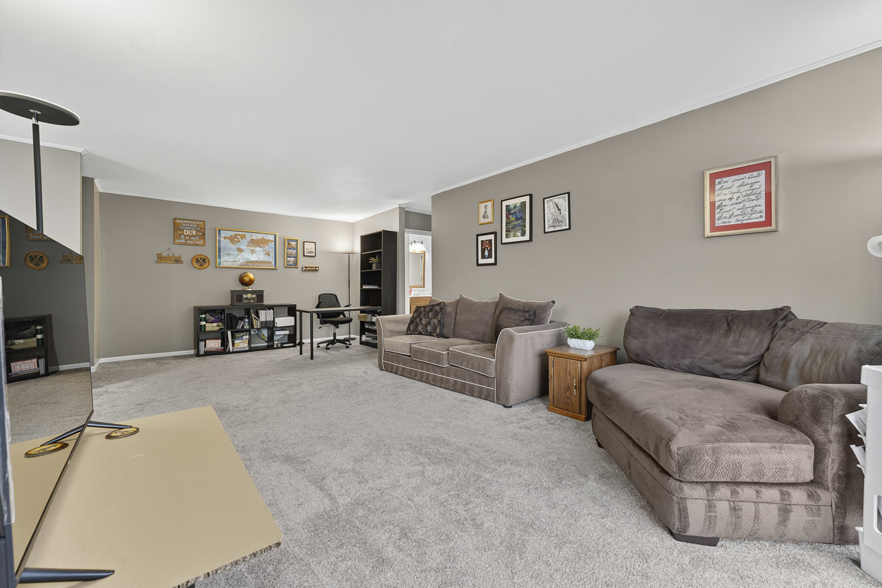 465 Raintree Court 2b Property Photo 8