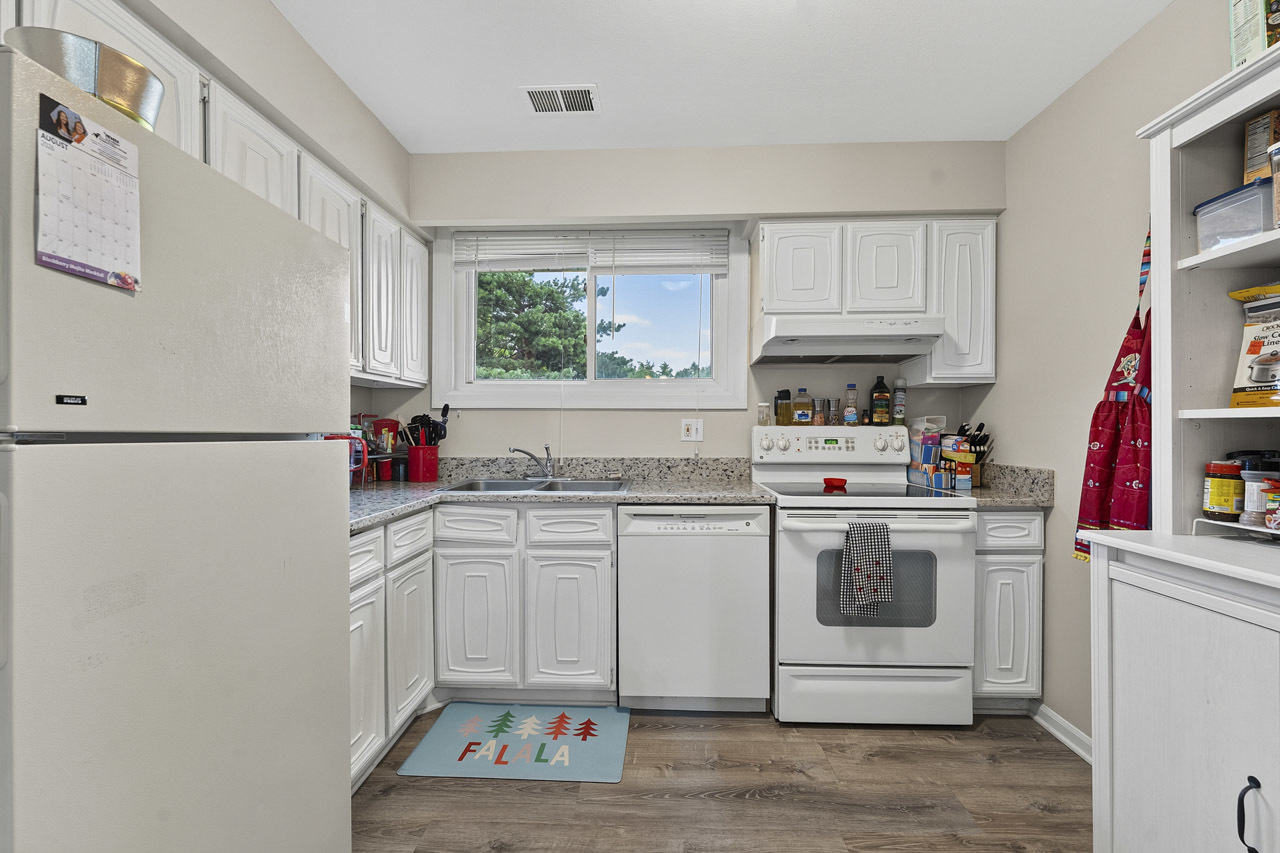 465 Raintree Court 2b Property Photo 14