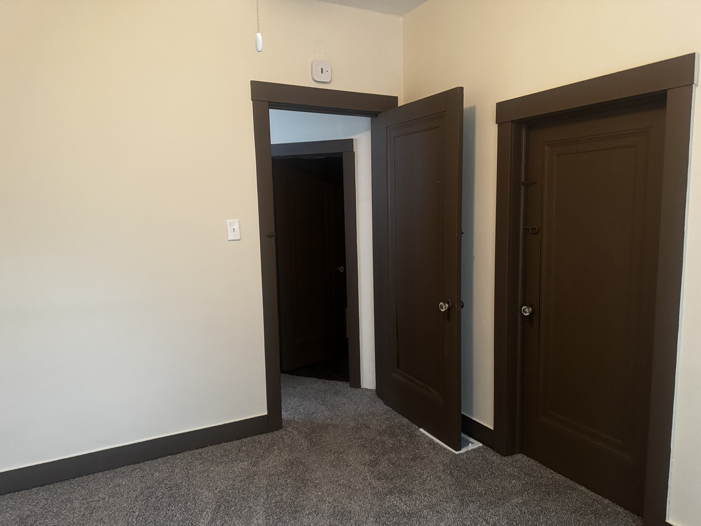 105 University Street 1 Property Photo 6
