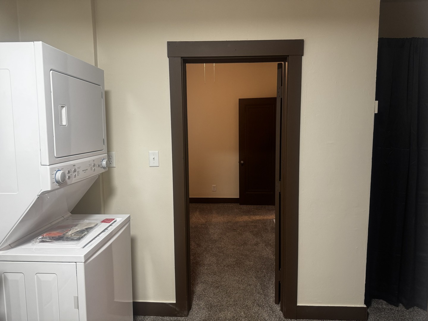 105 University Street 1 Property Photo 10