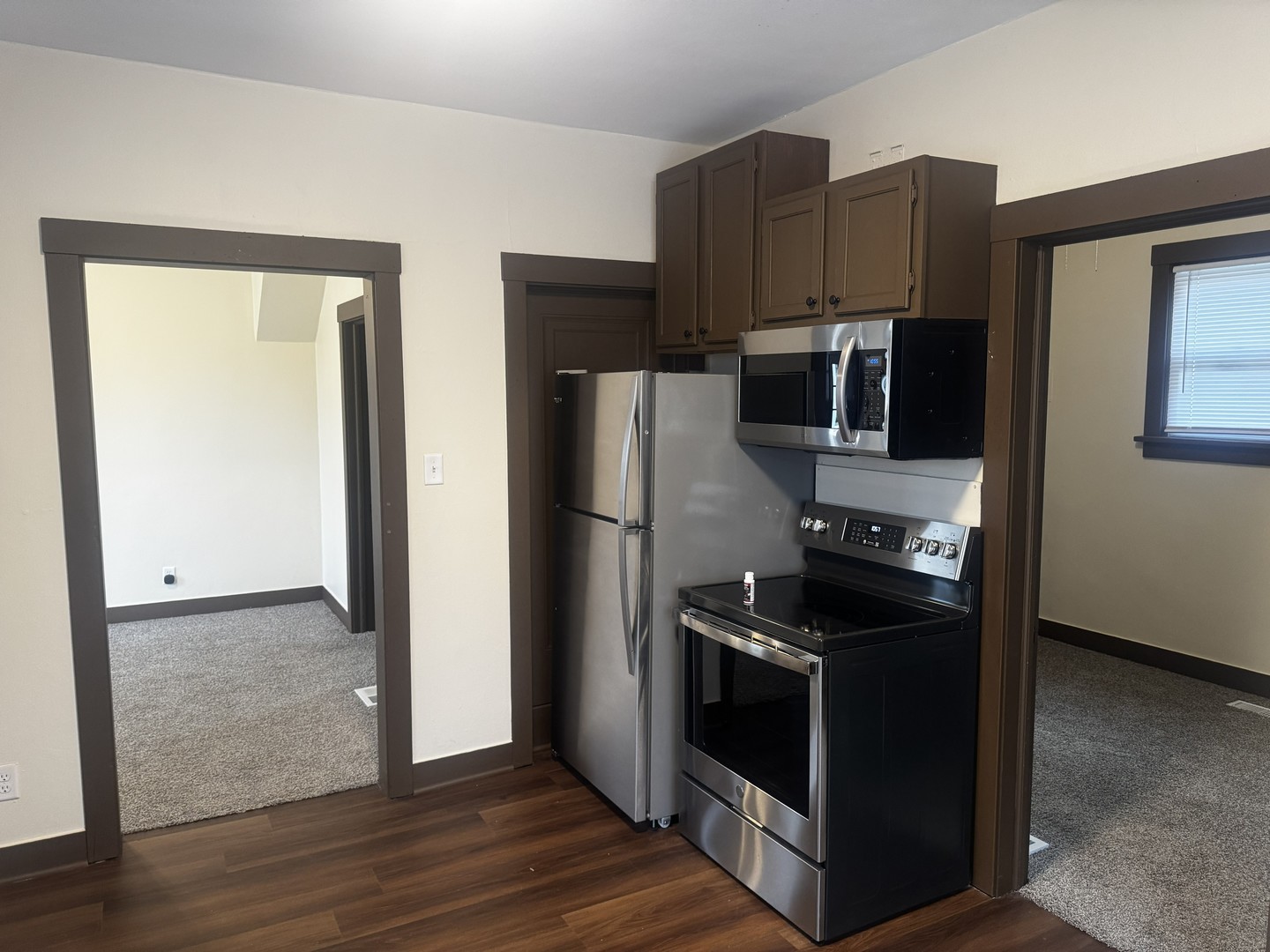 105 University Street 1 Property Photo 13
