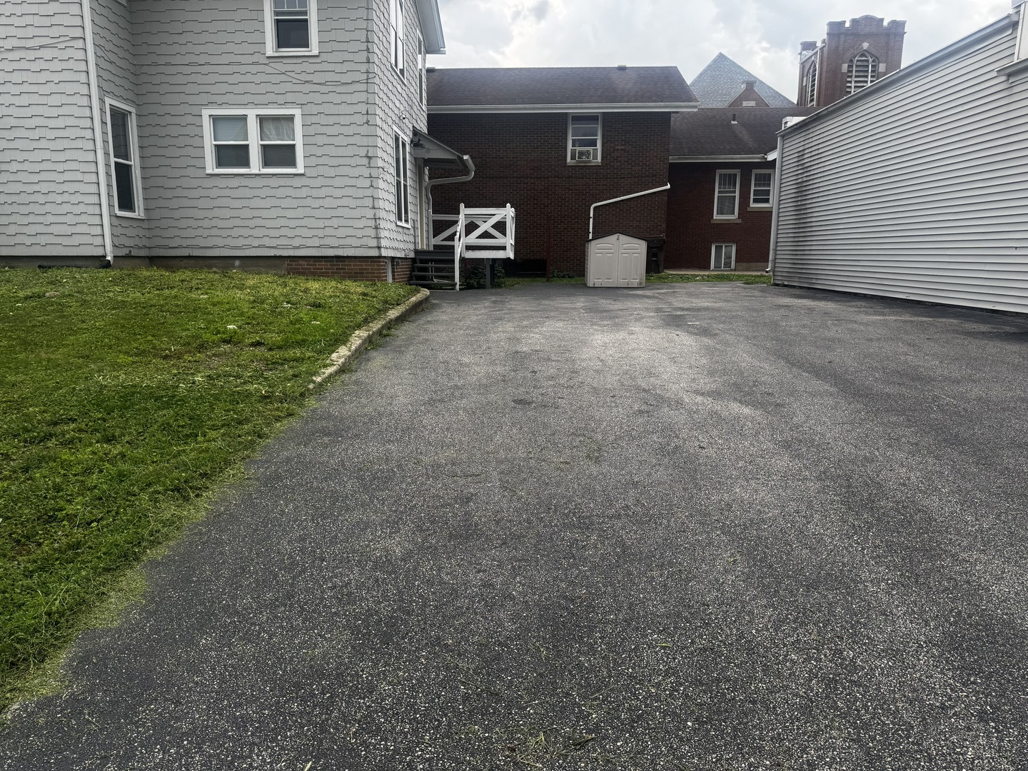 105 University Street 1 Property Photo 18