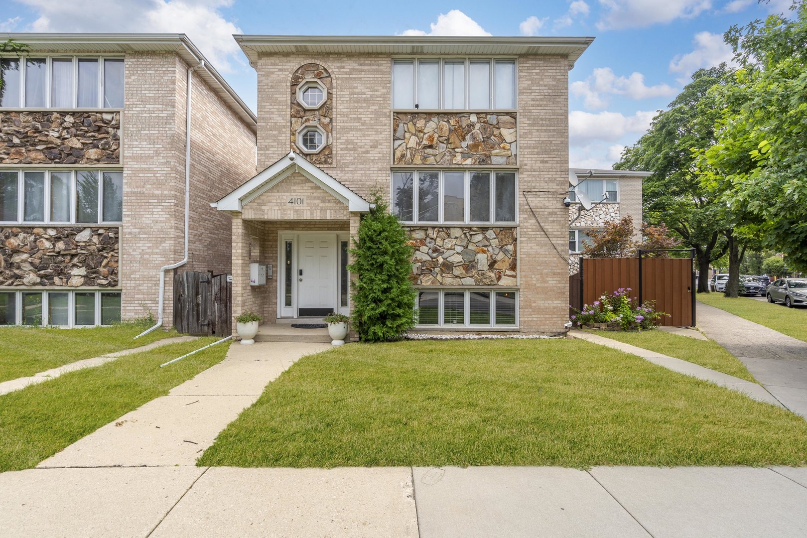 4101 N Dickinson Avenue 1 Property Photo 1