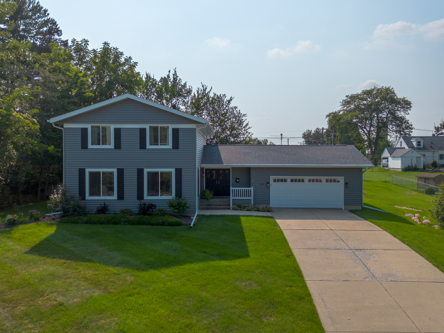 1122 S Benson Boulevard Property Photo 1