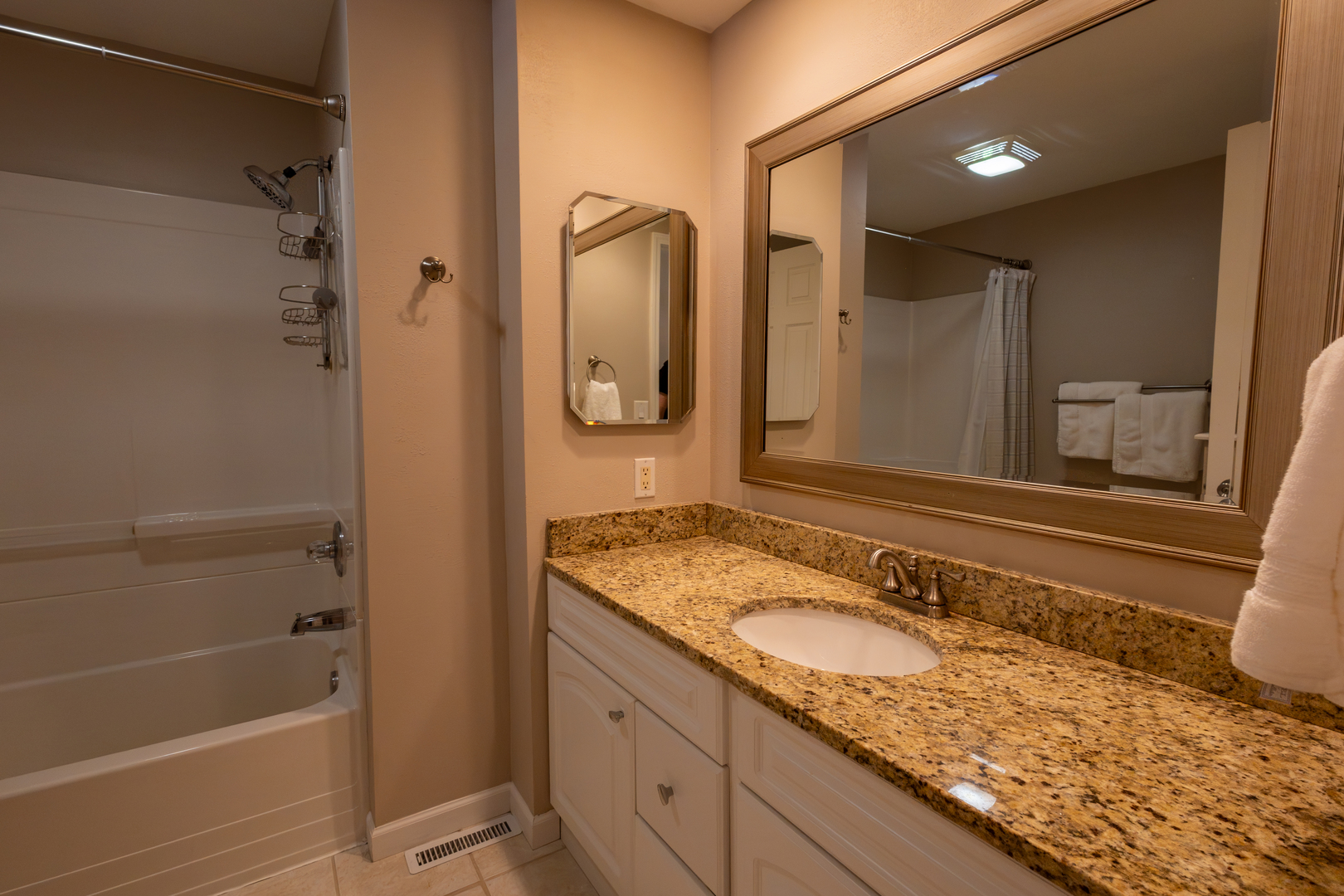 1122 S Benson Boulevard Property Photo 24