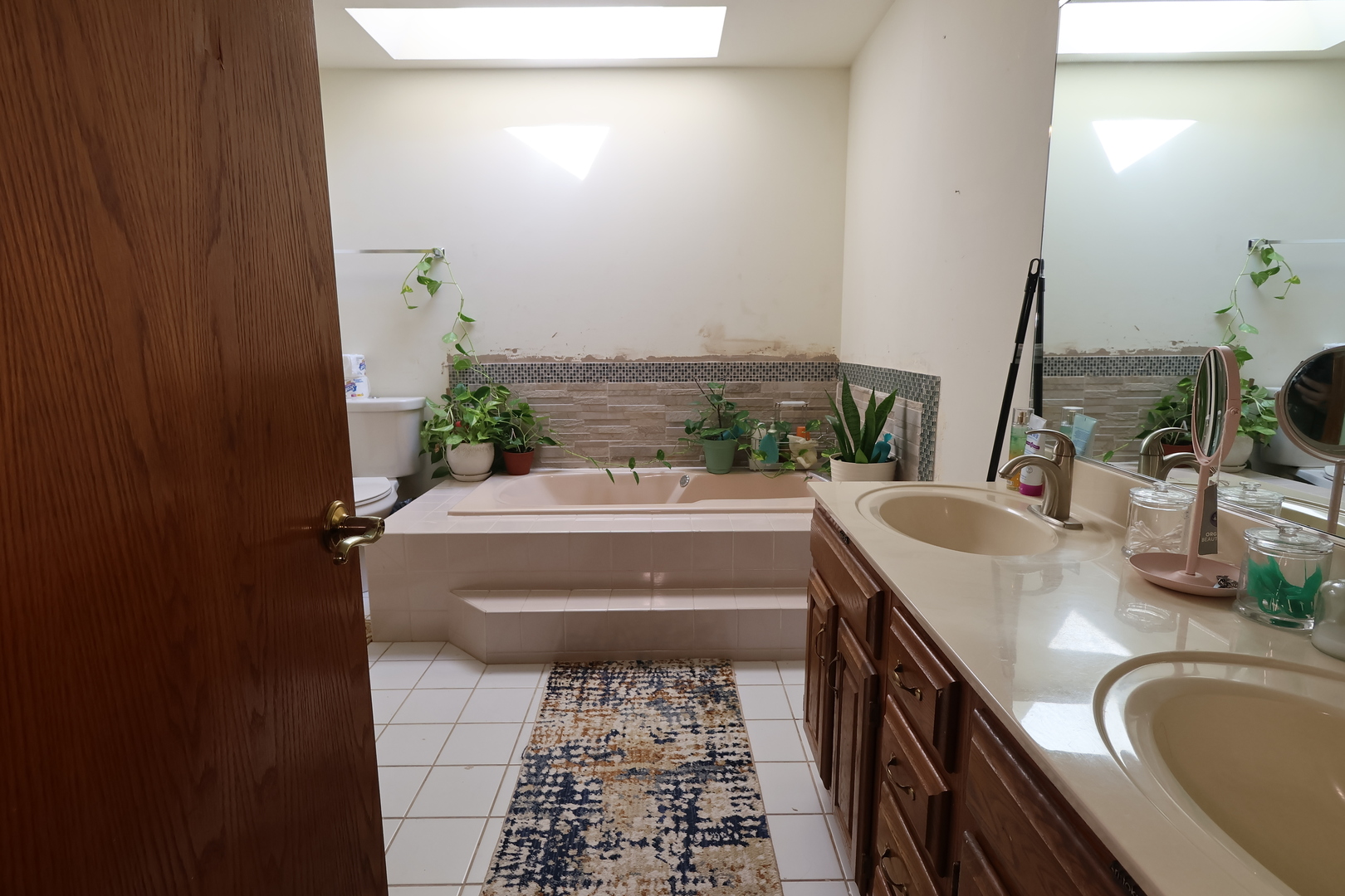 2166 Jordan Lane Property Photo 11