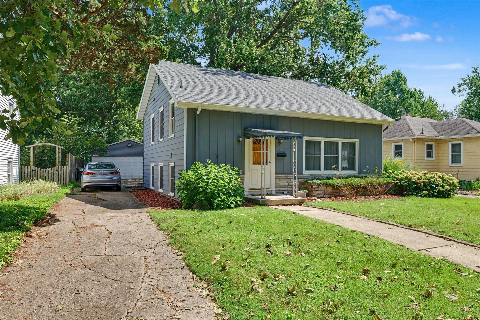 710 S Urbana Avenue Property Photo 1