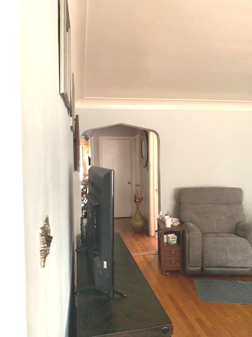 10632 S Avenue L Property Photo 3