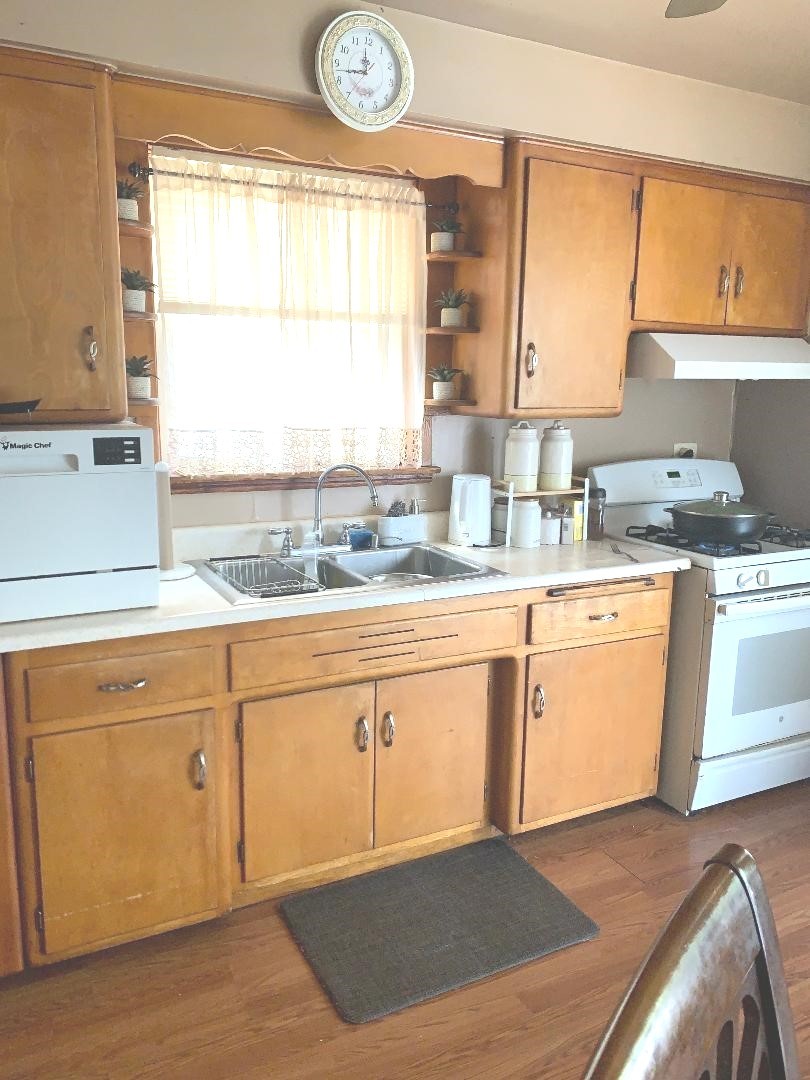 10632 S Avenue L Property Photo 4
