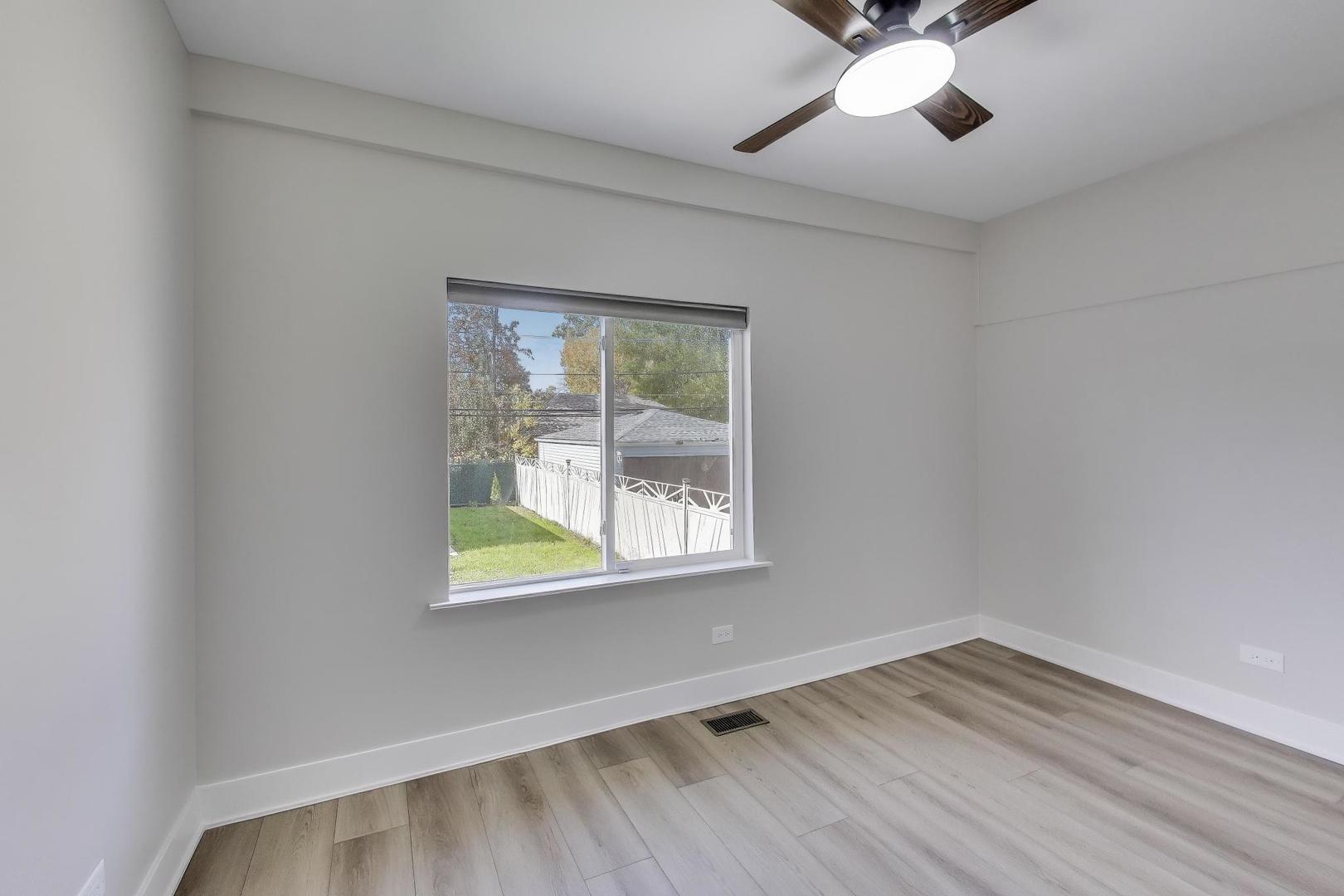 1912 S 4th Avenue Property Photo 12