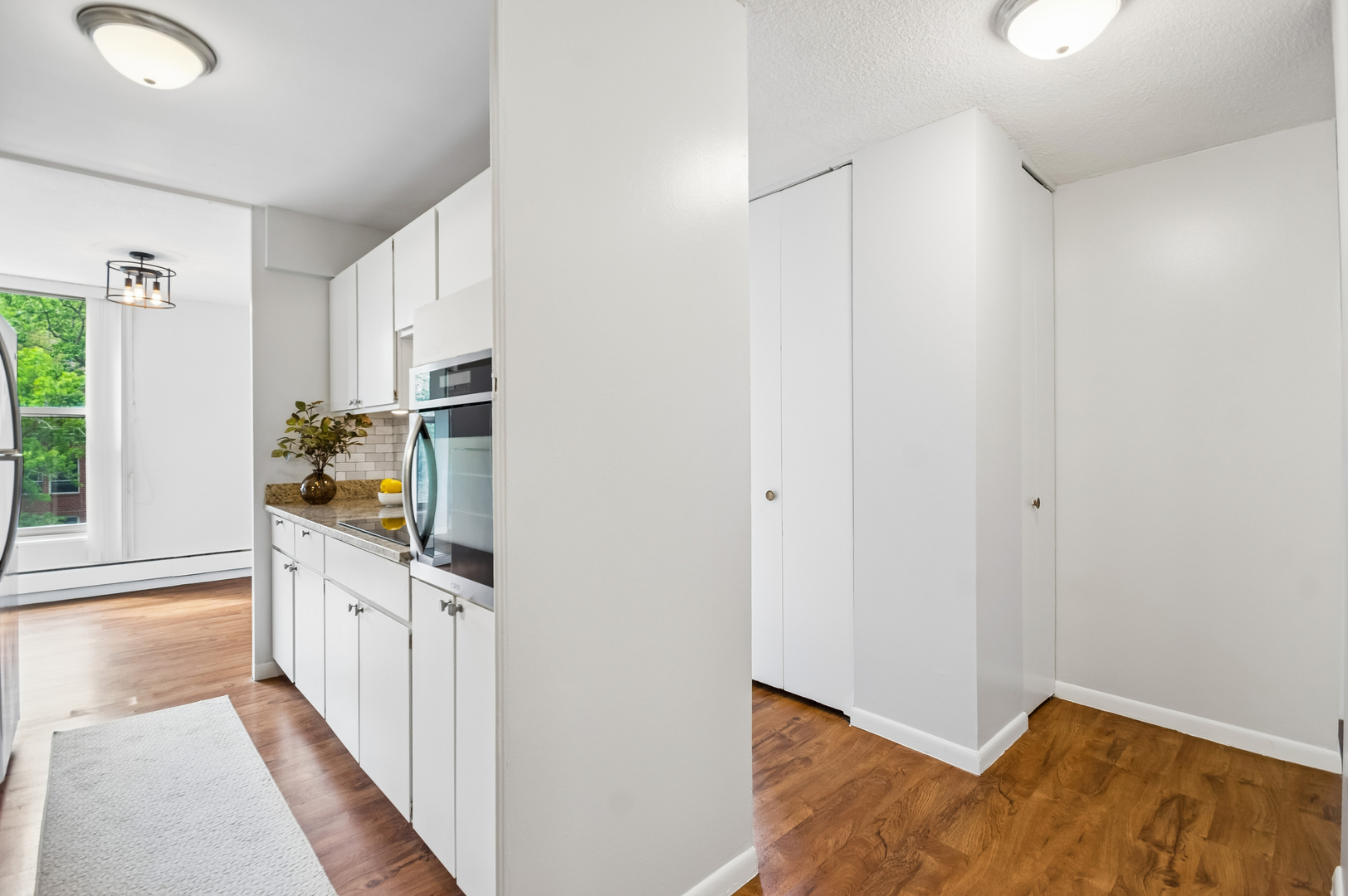 5401 S Hyde Park Boulevard 401 Property Photo 3