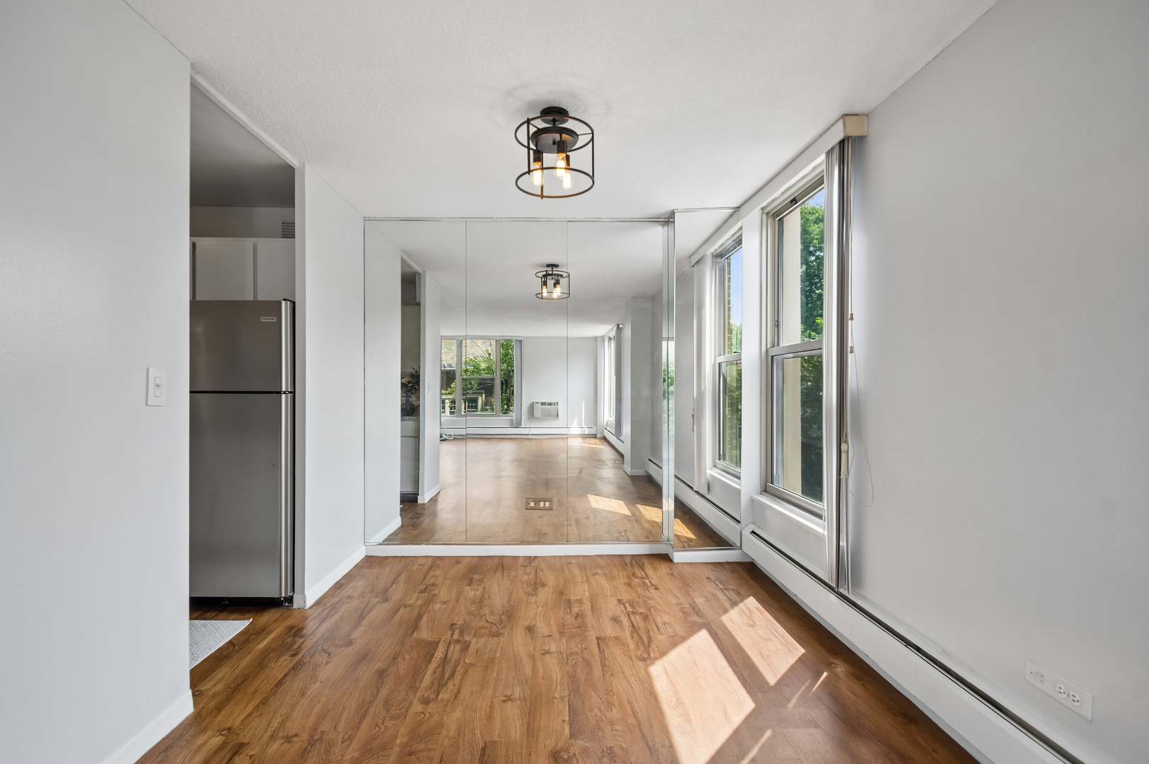 5401 S Hyde Park Boulevard 401 Property Photo 6
