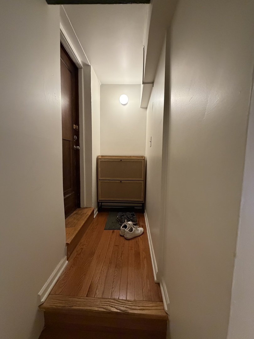 6225 N Francisco Avenue G Property Photo 5
