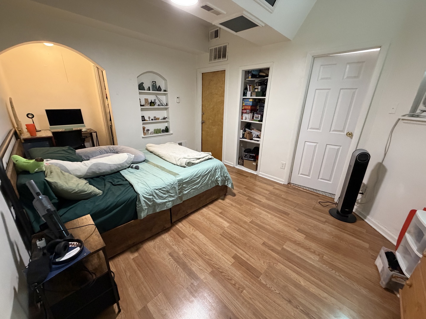 6225 N Francisco Avenue G Property Photo 6