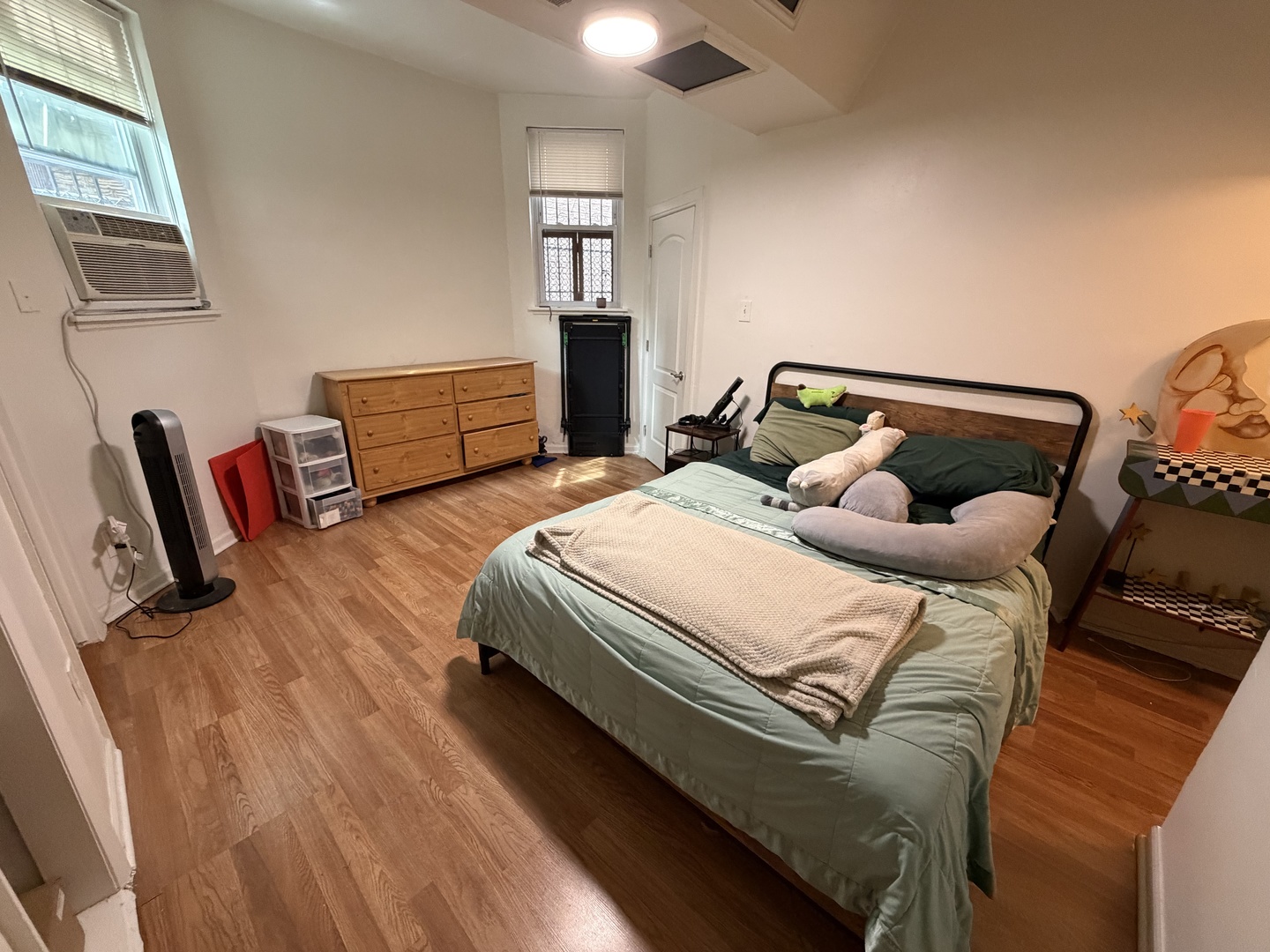 6225 N Francisco Avenue G Property Photo 7