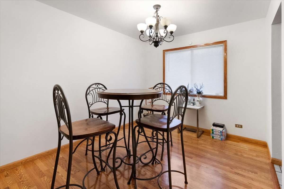 5646 Fernwood Court Property Photo 7