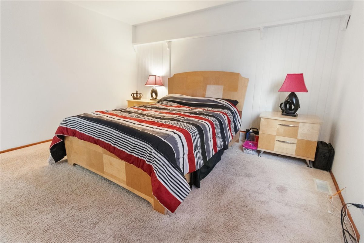 5646 Fernwood Court Property Photo 8