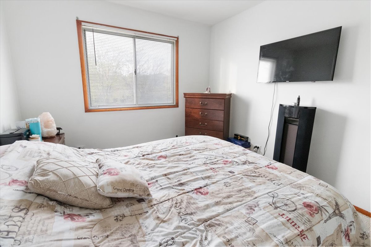5646 Fernwood Court Property Photo 10