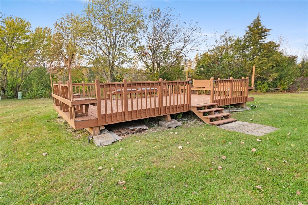 5646 Fernwood Court Property Photo 16