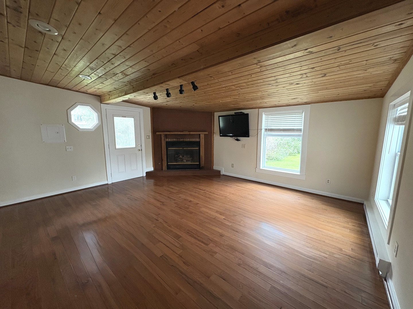 463 Howard Street Property Photo 8