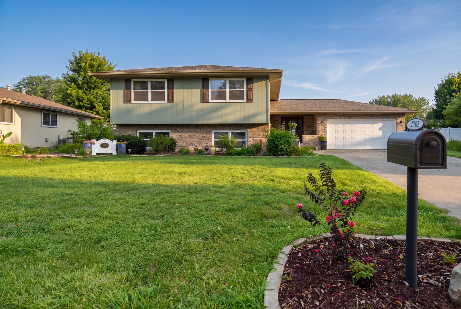 2705 Debo Drive Property Photo 1