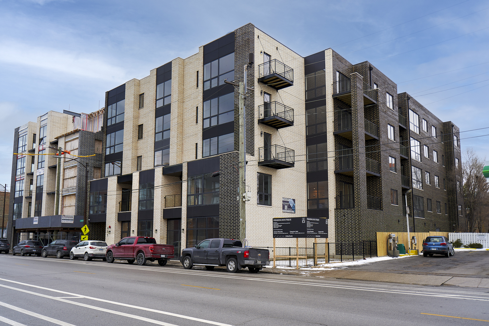 451 E Pershing Avenue 201 Property Photo 1