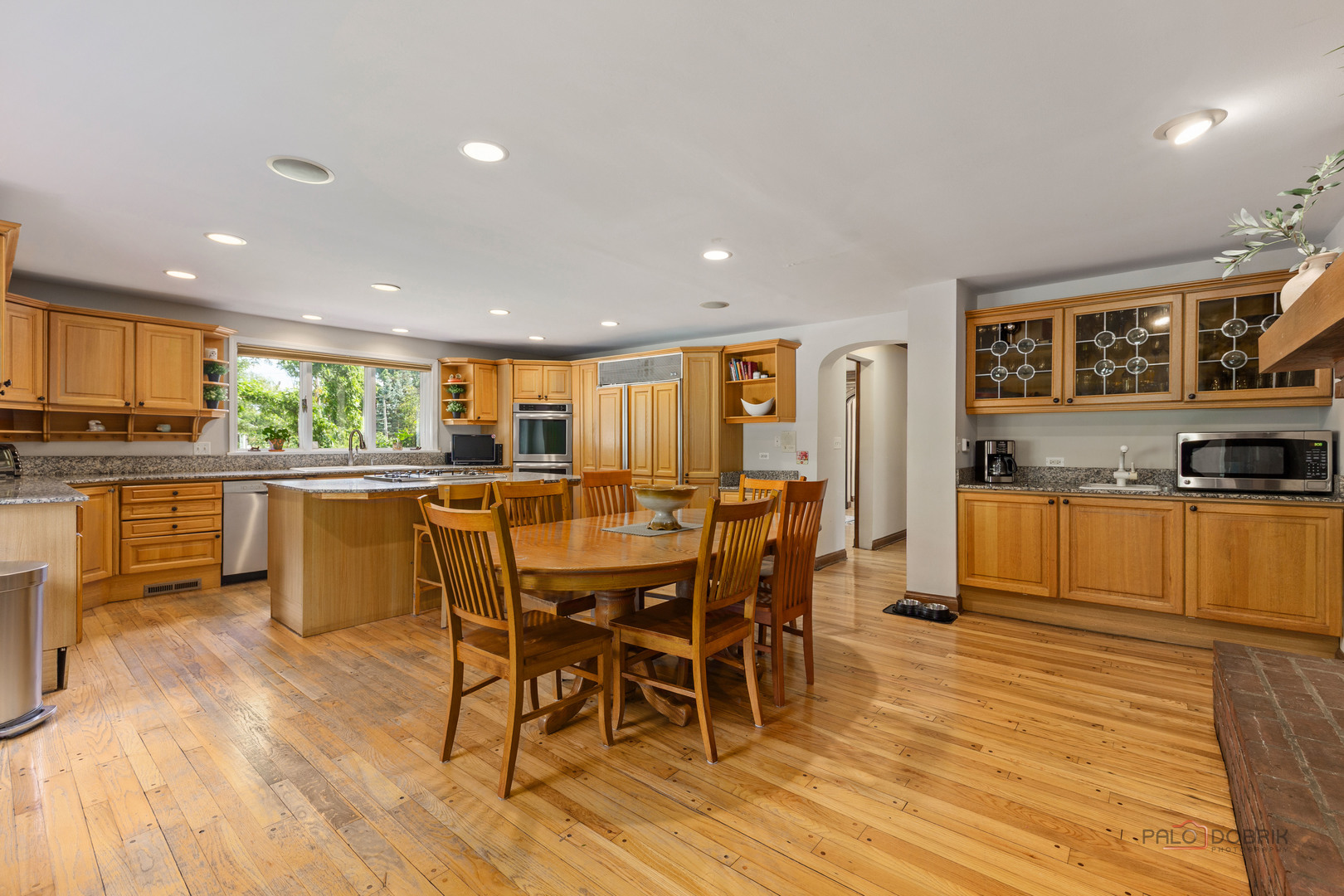 1380 Valley Road Property Photo 11