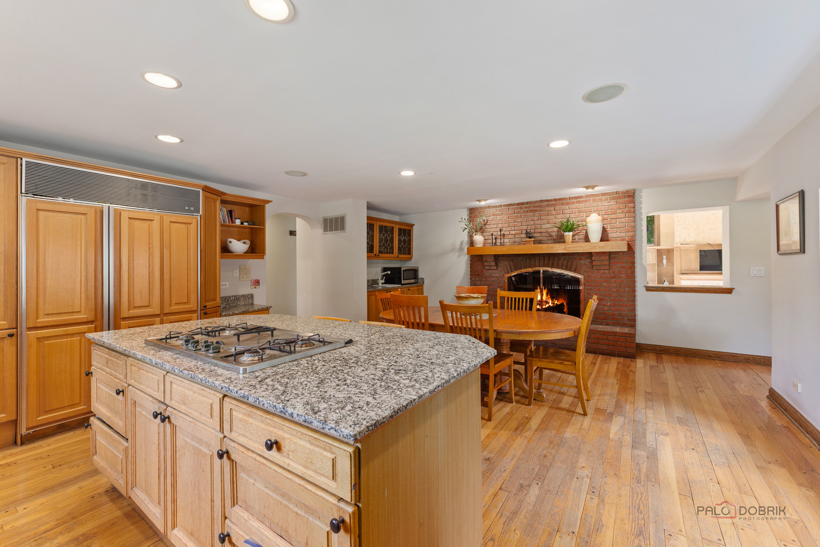 1380 Valley Road Property Photo 13