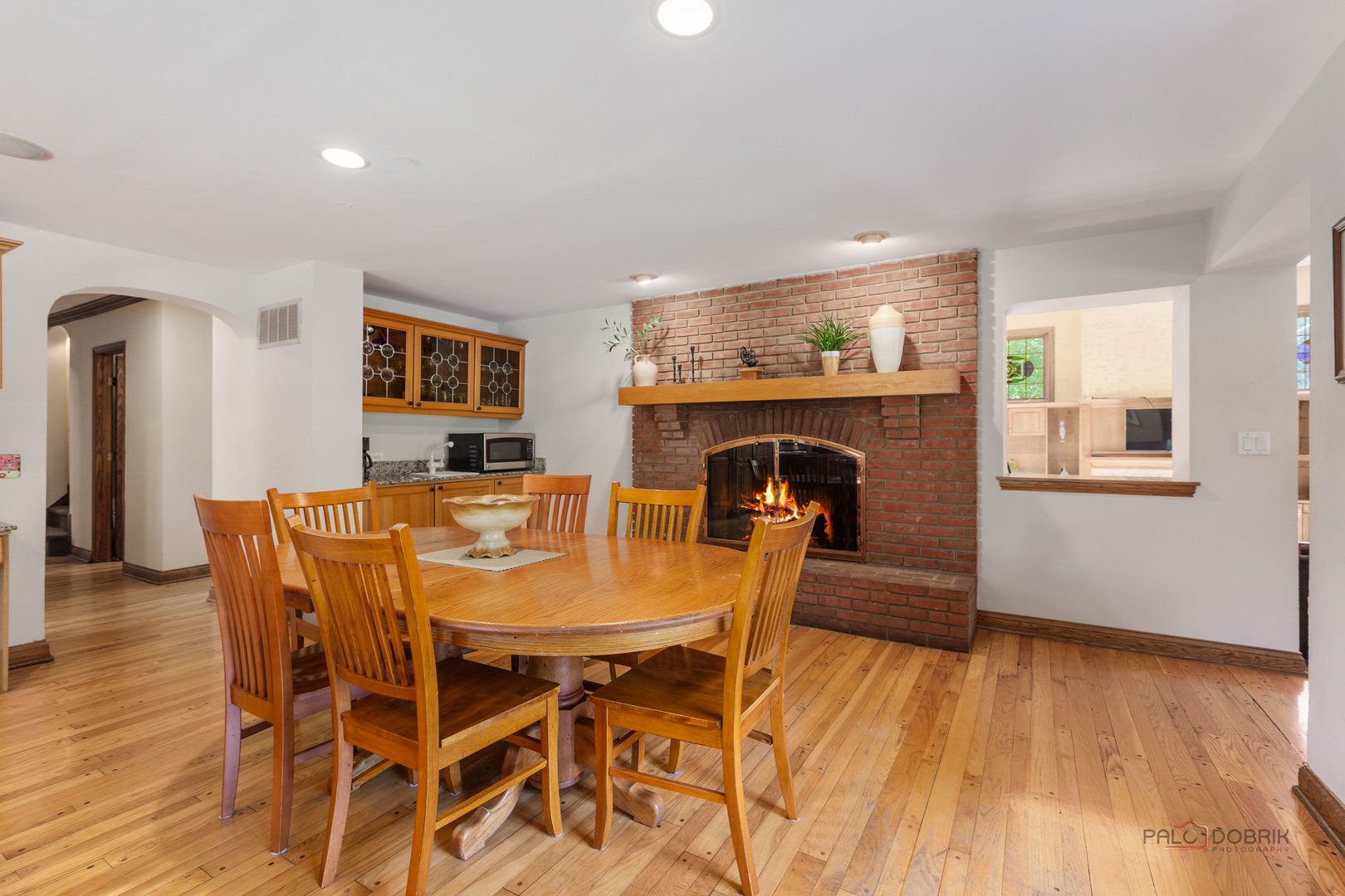 1380 Valley Road Property Photo 14