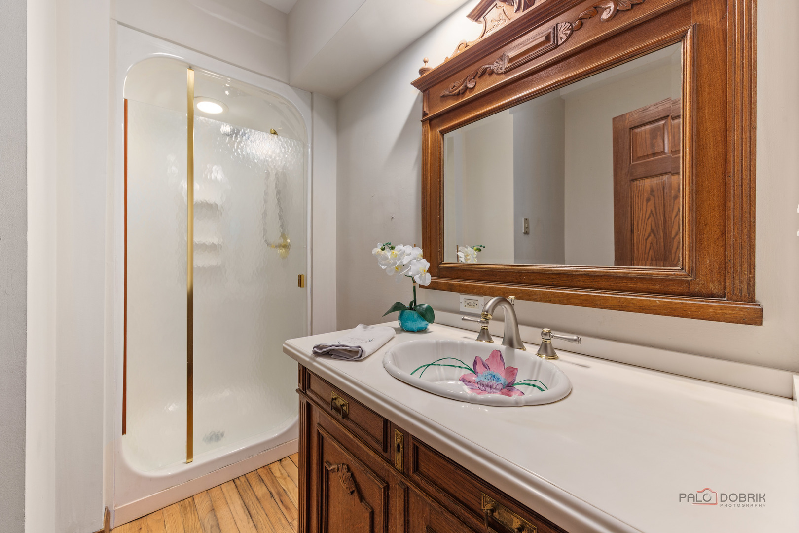 1380 Valley Road Property Photo 16