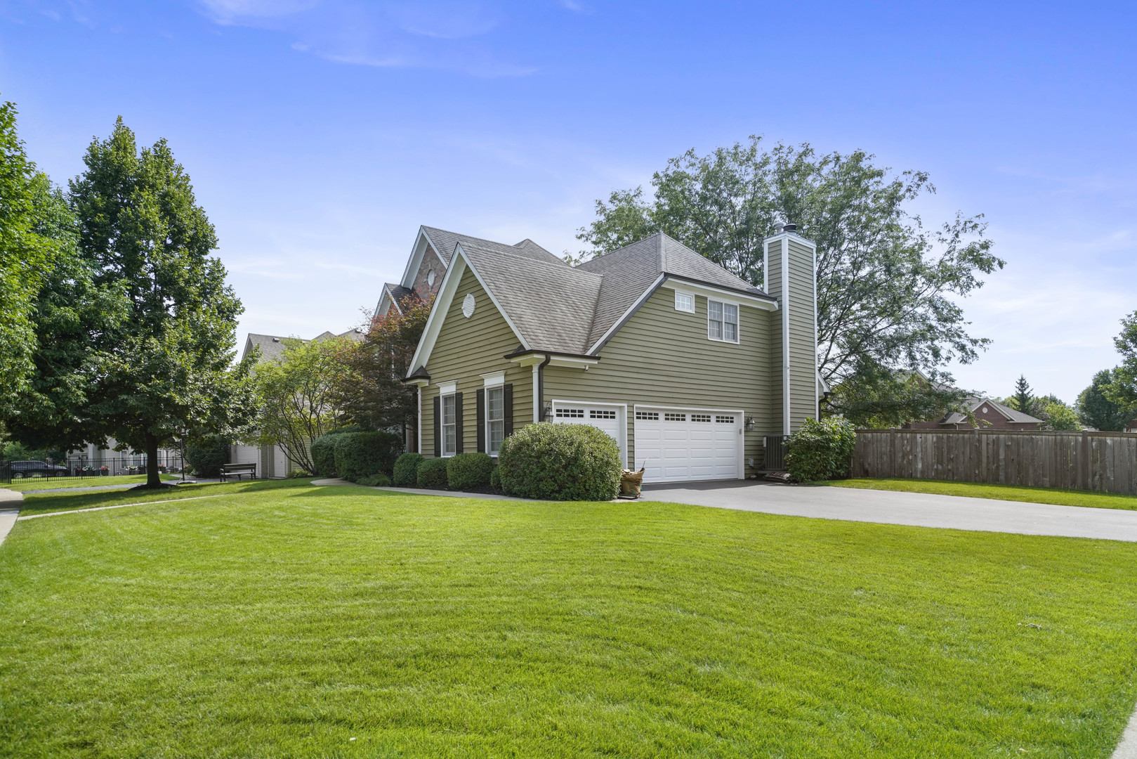 2404 Bainbridge Boulevard Property Photo 3