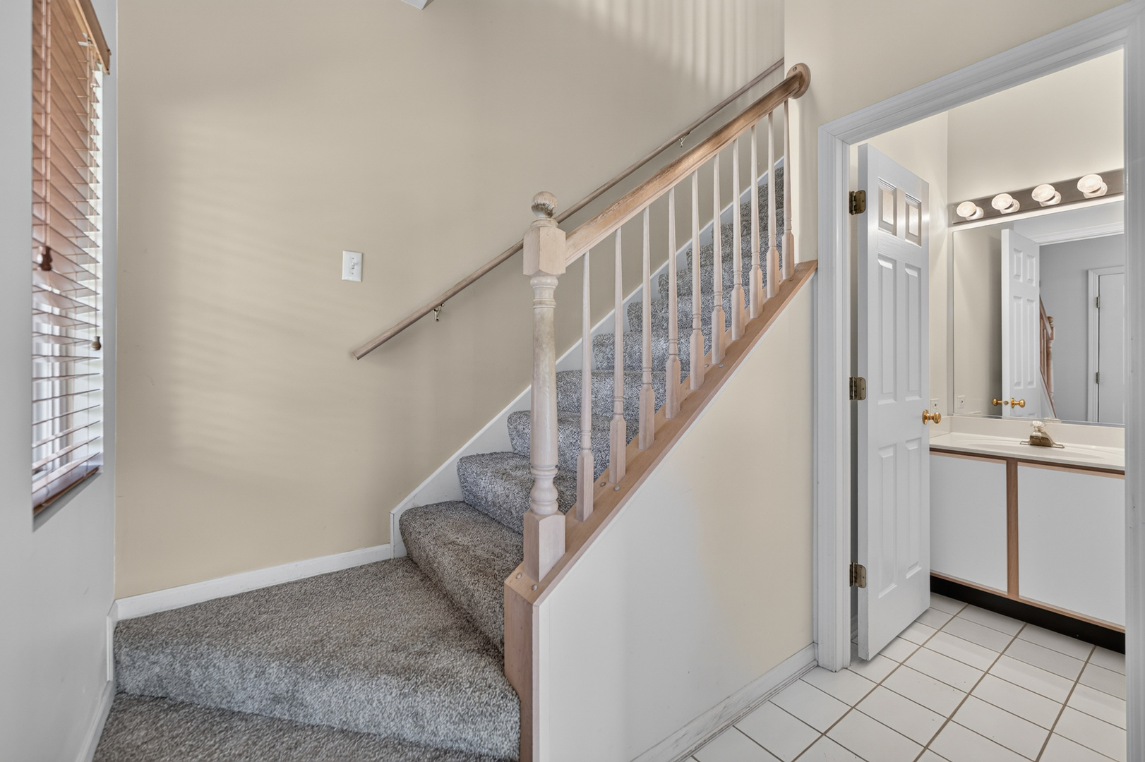 319 Windsor Court B Property Photo 11
