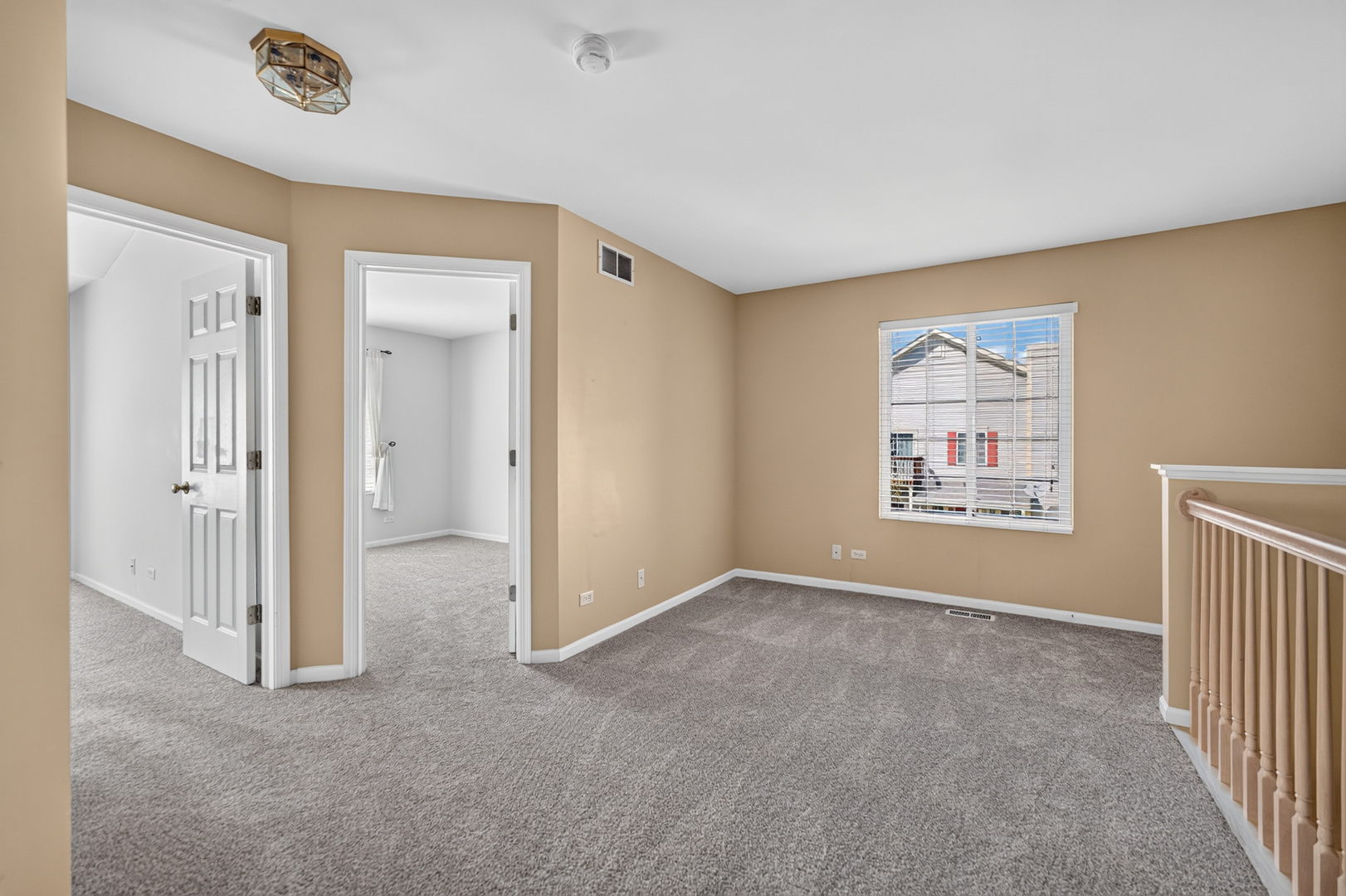 319 Windsor Court B Property Photo 12