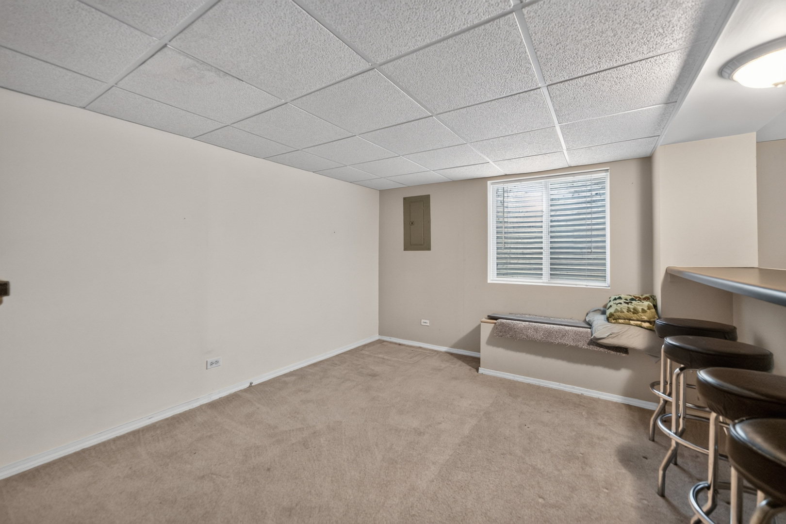 319 Windsor Court B Property Photo 23