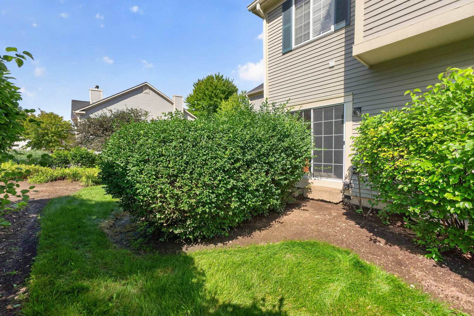 319 Windsor Court B Property Photo 26