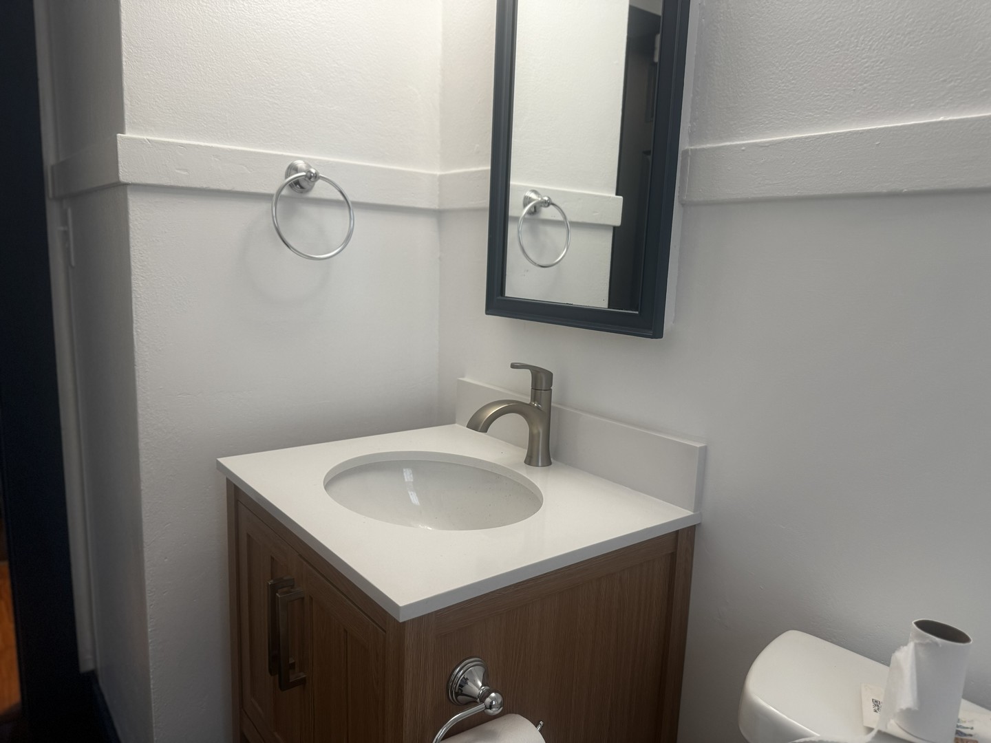 105 University Street 2 Property Photo 14