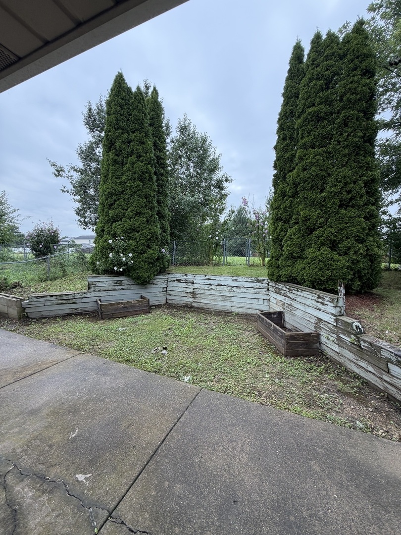 1009 Pheasant Run Lane Property Photo 17