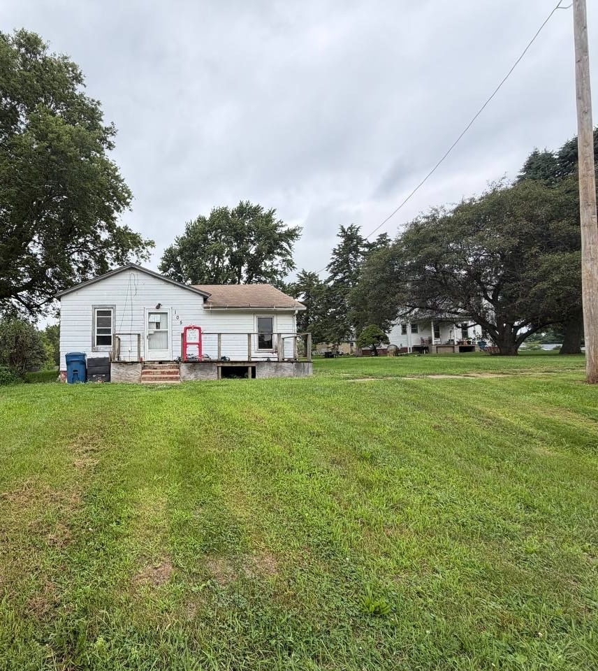 105 W Lincoln Avenue