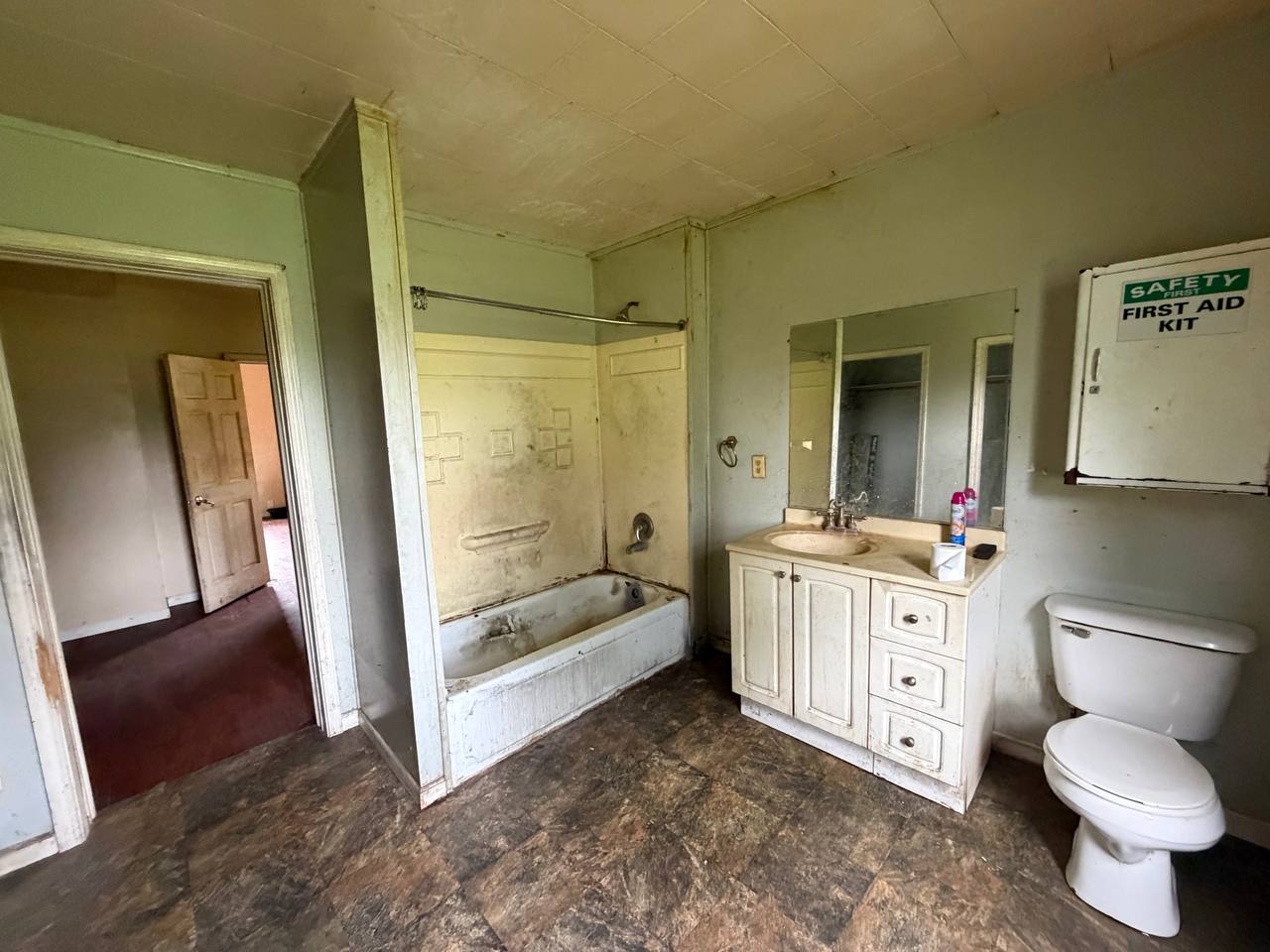 105 W Lincoln Avenue Property Photo 12