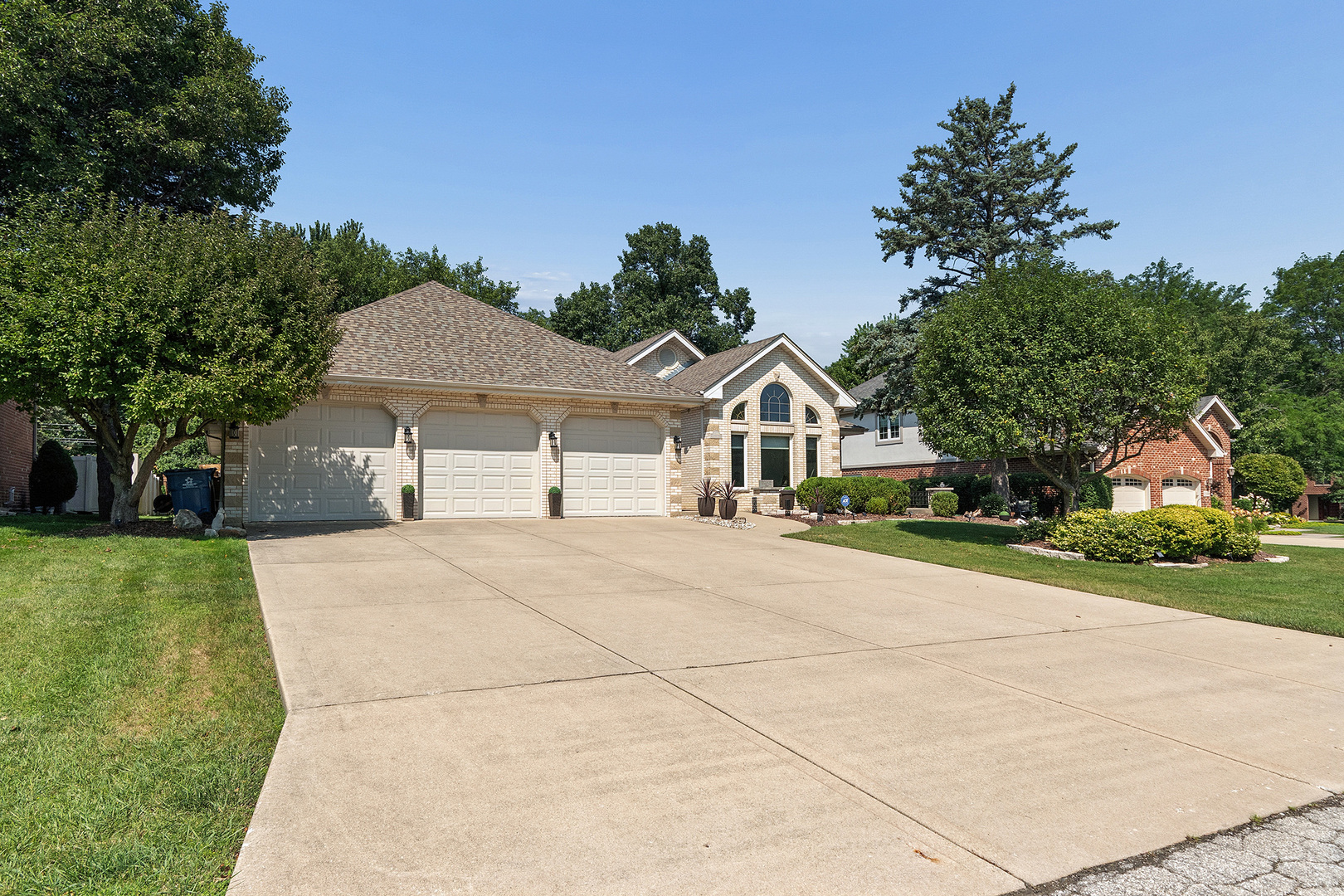 12306 S Nagle Avenue Property Photo 3