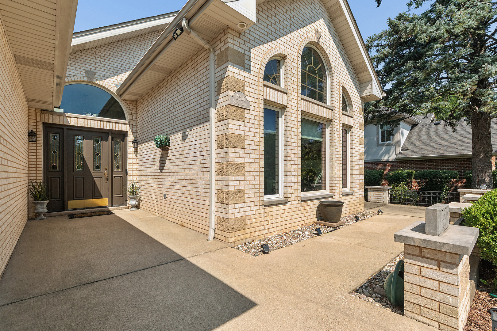 12306 S Nagle Avenue Property Photo 4
