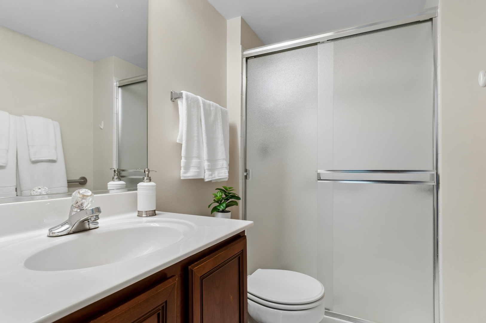 2911 Bartlett Court 104 Property Photo 12